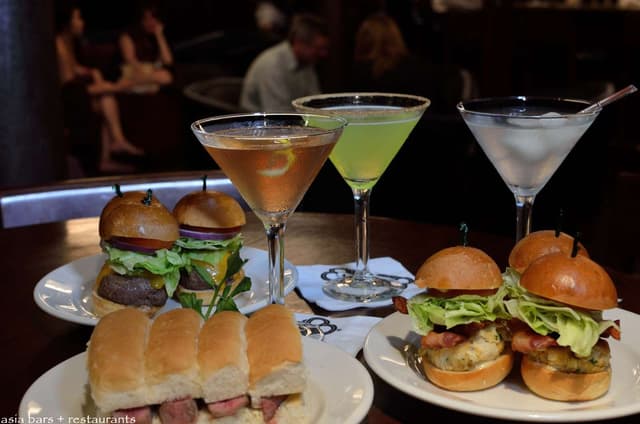 The Bar at Morton's