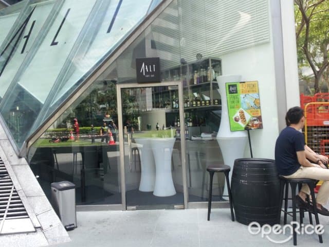 Alt Cafe and Bar