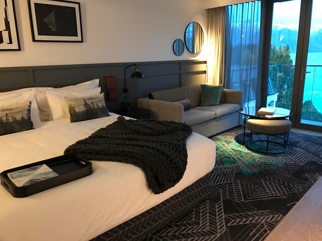 The Queenstown Room