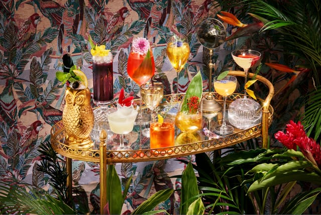 Native bird-themed cocktail lounge ...
