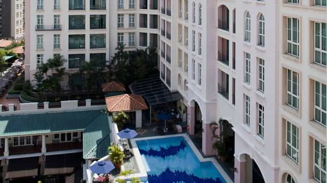 Upscale swimming pool courtyard for luxury cocktail receptions and corporate networking events.