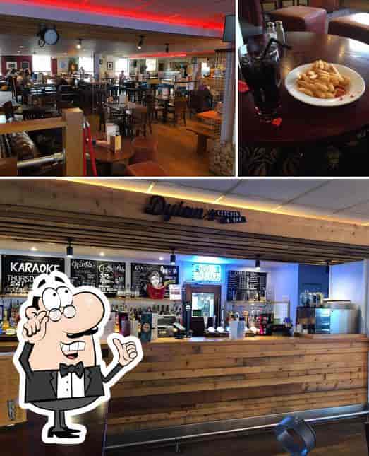 Dylan's Kitchen & Bar: Cozy venue for informal networking and team happy hours.