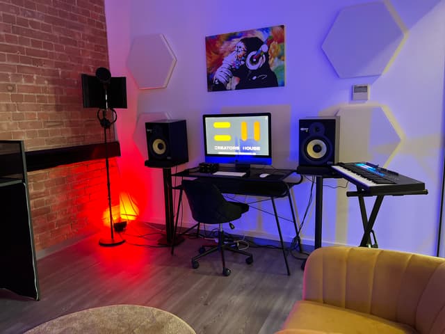 Creators House - Full Studio
