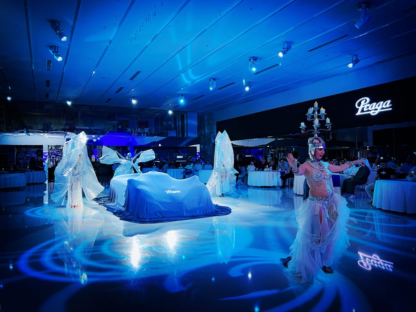 Product reveal at Space 01 & 02 with immersive lighting and performers, ideal for corporate events.