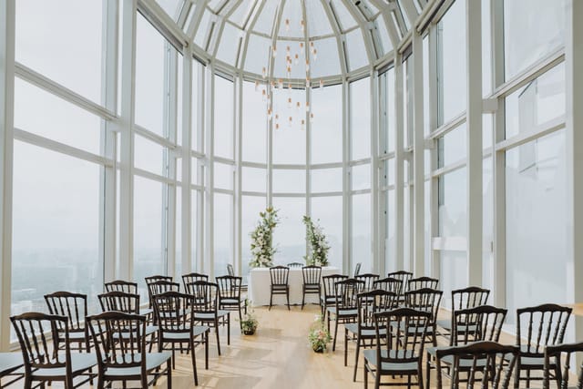 High-end 1-Atico ceremony venue with grand architecture, perfect for luxury wedding events.