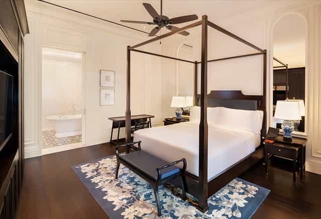 Raffles Hotel Rooms: Pictures & Reviews ...