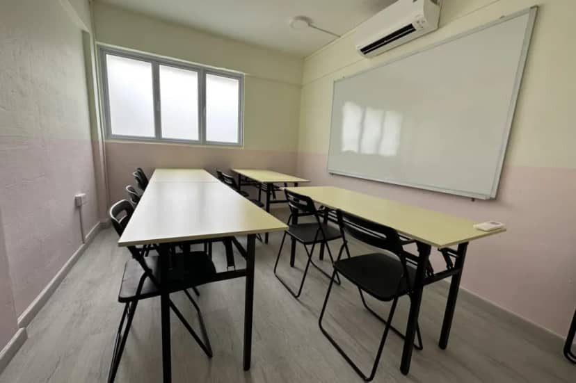 Classroom-style training room for budget-conscious workshops and corporate events.