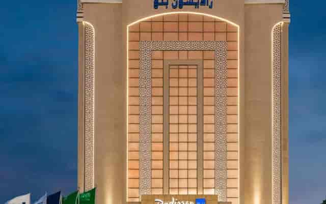 Radisson Blu Jeddah Al Hamra event hall at dusk, ideal for corporate meetings and gala venues.