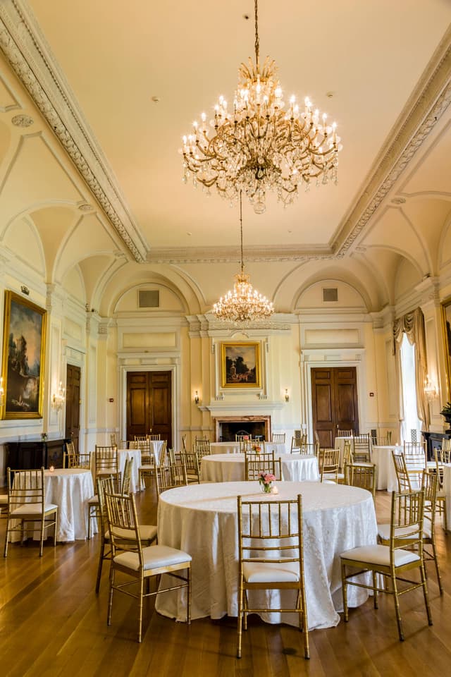 OHEKA CASTLE