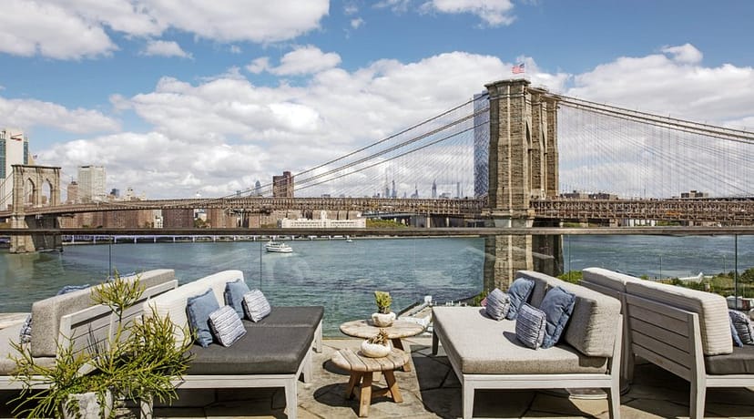 Harriet's Rooftop, Brooklyn Bridge view, luxury networking reception and VIP event venue.