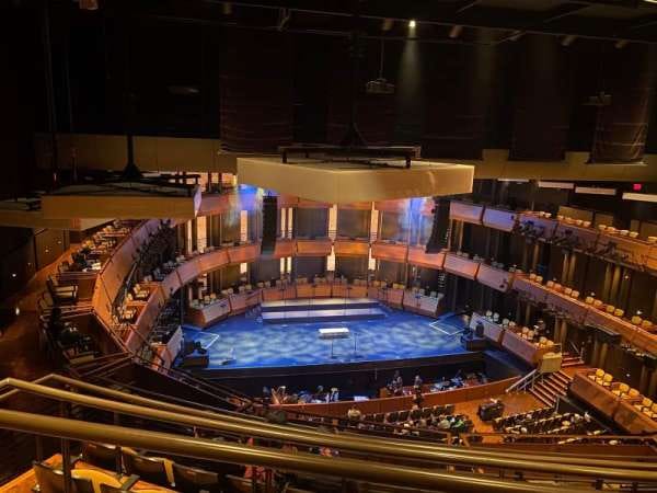 Tiered Rose Theater opera house for professional keynote presentations and corporate events.