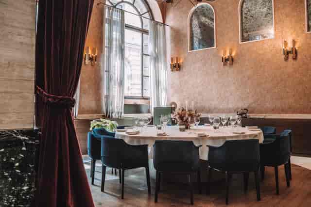 Private dining rooms