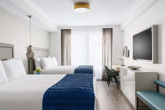 Rooms & Suites