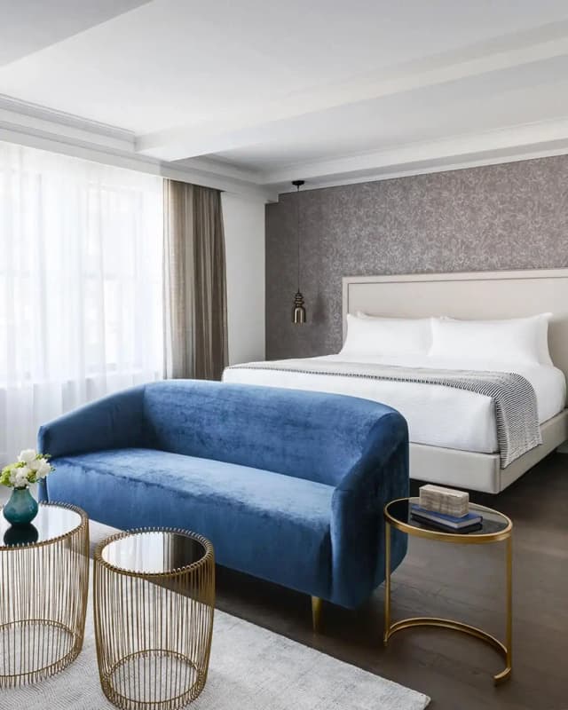 Rooms & Suites