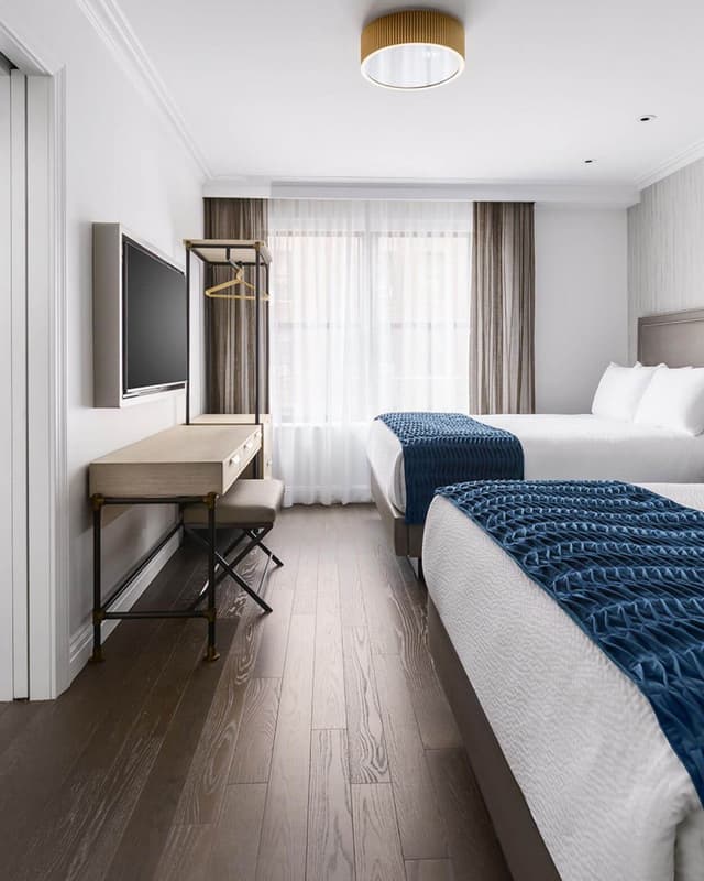 Rooms & Suites