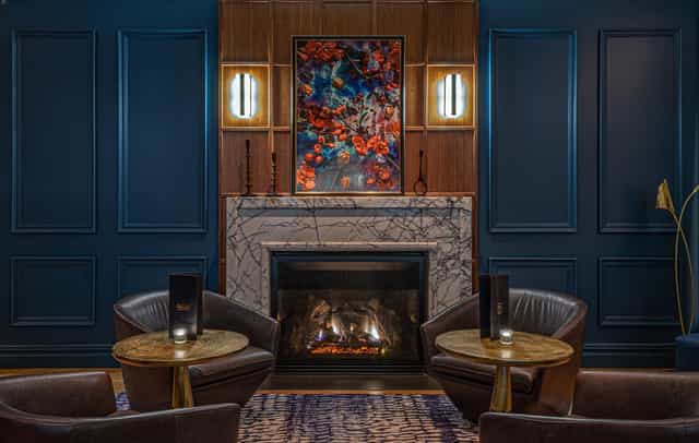 The Wallace Lounge: Sophisticated networking breakout space for refined corporate events.