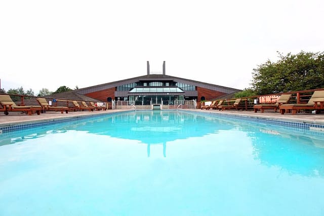 Luxury outdoor conference venue at Kingbridge Centre for incentive travel and networking events.