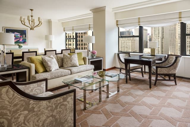 Royal Suite Collection