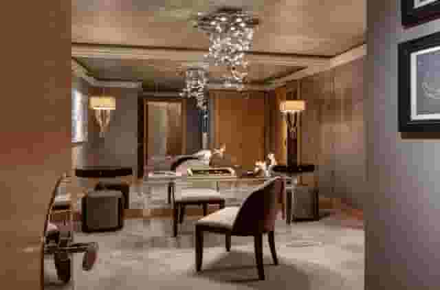 Royal Suite Collection