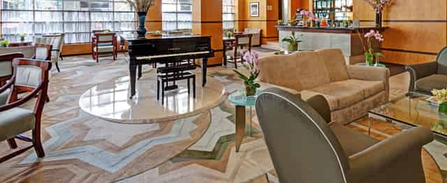 Hotel Giraffe