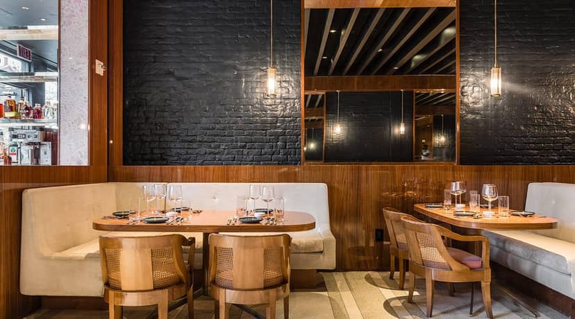 Urban Cove Society & Kitchen: Private dining space for executive dinners and networking events.