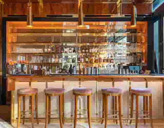 Alcove Bar & Lounge