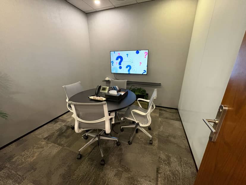 Small meeting room at Marina Bay Financial Centre Tower 1, corporate workspace rental.