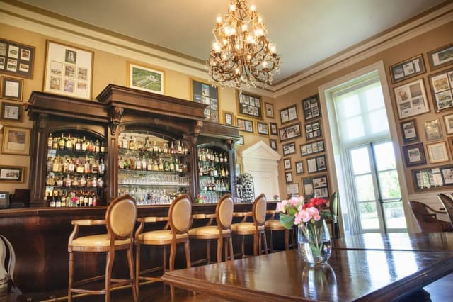 OHK Bar & Restaurant