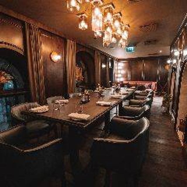 Book Private Dining at Piazza Italiana |