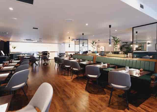 Private dining room at Browns Old Jewry with flexible seating for corporate dinners and networking.
