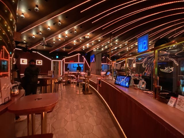 MEZZO Tokyo lounge bar with dramatic lighting for VIP networking and corporate event venue.