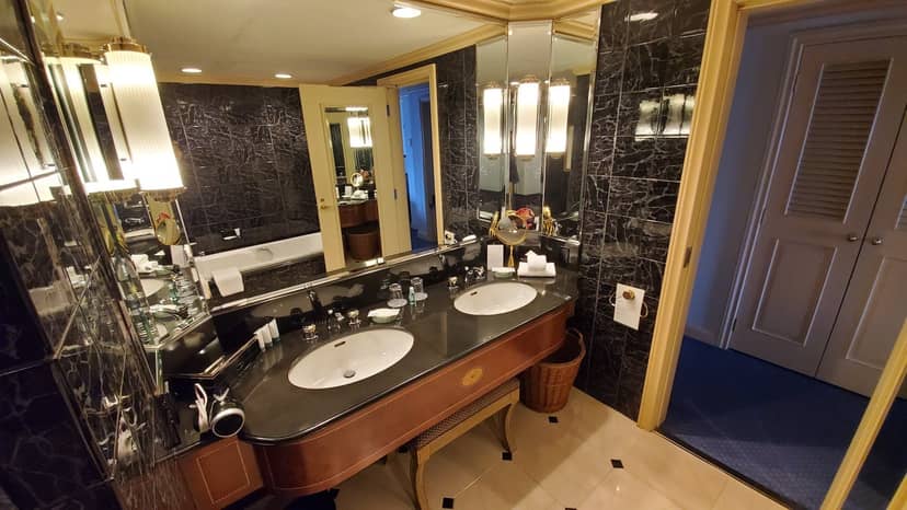 The Westin Tokyo - >Sascha Pallenberg</a>