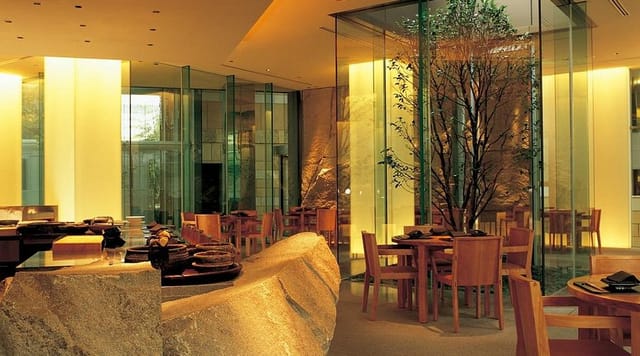 Shunbou Restaurant: Contemporary VIP dining venue with biophilic design for executive events.