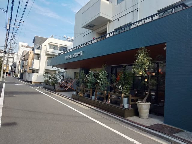 Boutique cafe patio at HOTEL GRAPHY NEZU, ideal for networking receptions and off-site events.