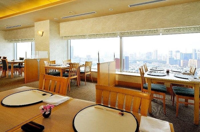 Ginza Creston banquet hall with city views, perfect for executive lunches and business workshops.