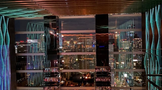 Sky Gallery Lounge Levita: premium evening venue for corporate networking and VIP receptions.