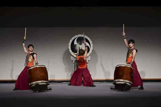 Taiko drumming performance at Grand Hall TSUBAKI, Hotel Chinzanso Tokyo for corporate gala events.