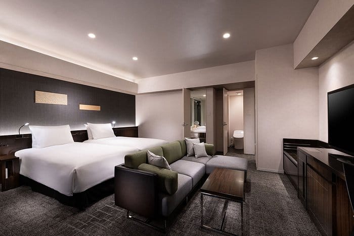 Upscale DoubleTree Tokyo Ariake meeting room with lounge space for corporate events and coworking.