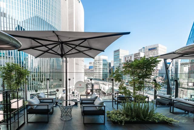 Terrace & Lounge