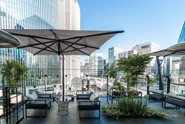 VIP cocktail terrace at THE GATE HOTEL Ryogoku, high-end open-air event space.