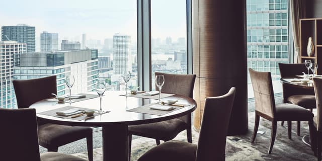 The Score Dining Experience