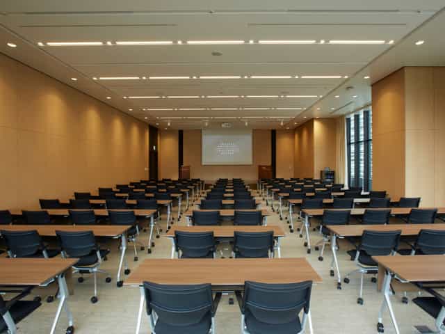 Classroom-style boardroom in Akasaka Intercity for corporate training and workshops.