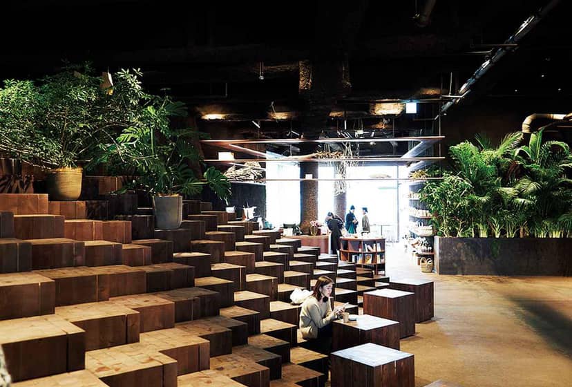 Biophilic tiered lounge in GYRE, ideal for creative workshops and casual corporate event spaces.