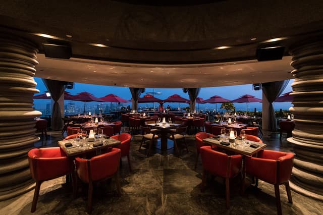 CÉ LA VI Restaurant & Sky Bar
