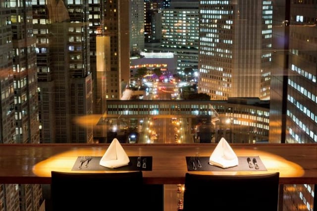 VIP dinner venue with city view at Shinjuku Washington Hotel for corporate events.