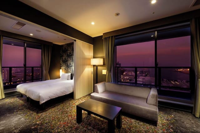 Executive event suite in Sotetsu Grand Fresa Tokyo-Bay Ariake with sunset city views.
