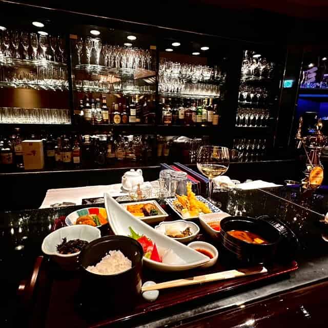 KATO'S DINING & BAR
