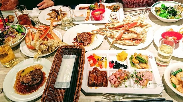 Premium seafood buffet at Restaurant PALMTREE, Rembrandt Hotel Tokyo for corporate event catering.
