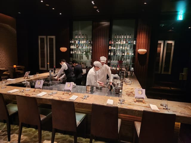 Tapas Molecular Bar