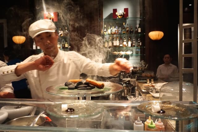 Tapas Molecular Bar